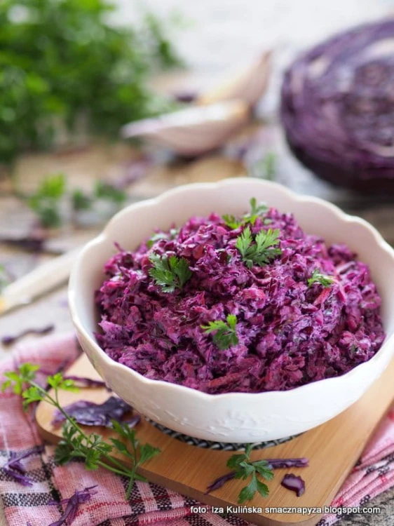 coleslaw-z-czerwonej-kapusty.JPG